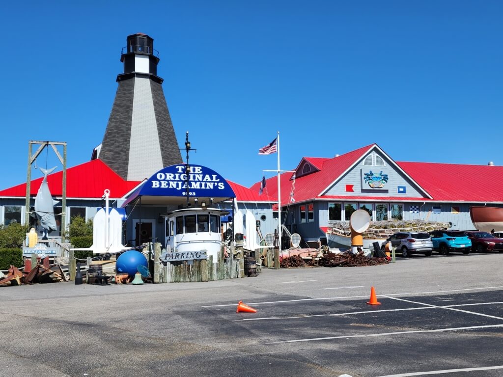 Exterior of The Original Benjamin’s Calabash Seafood in Myrtle Beach, South Carolina