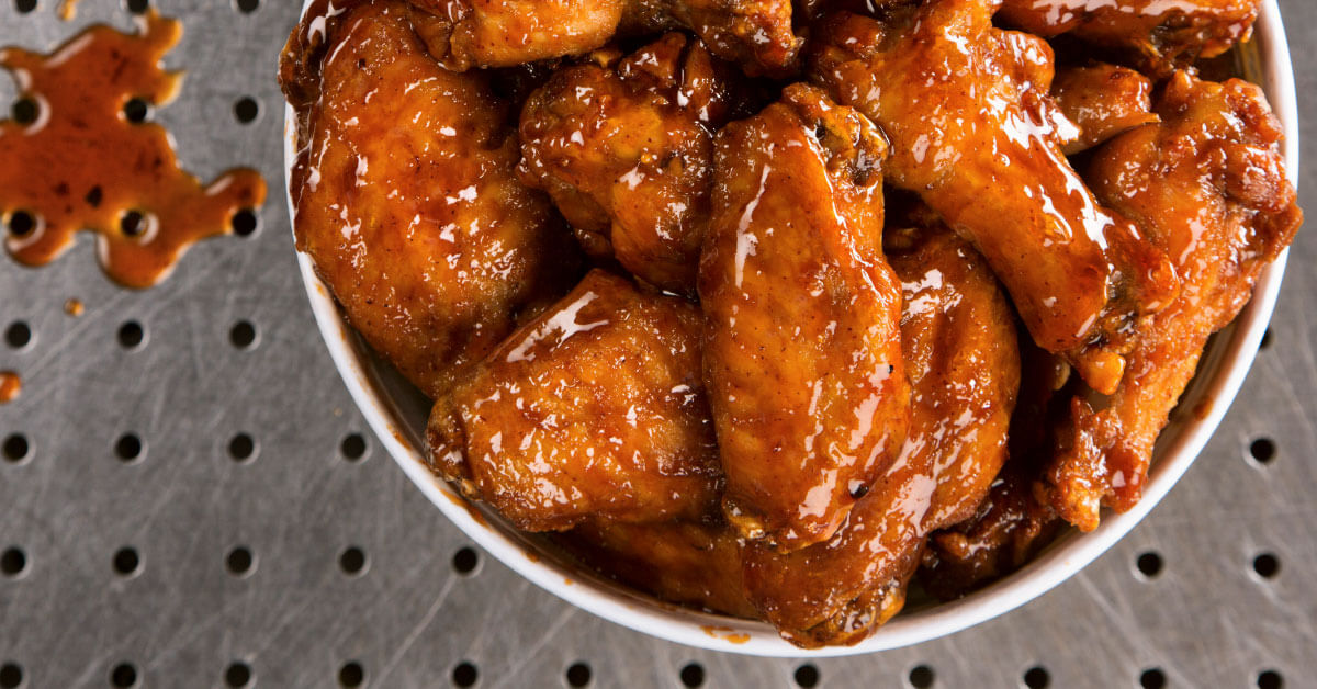 Quaker Steak & Lube Wings, Burgers, & Ribs Sevierville, TN