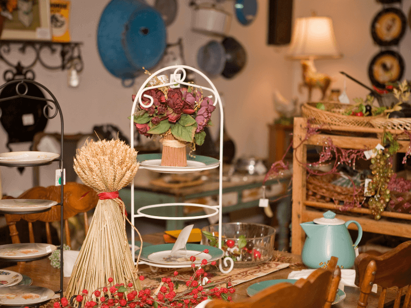 Antique Shops in Knoxville, Sevierville, Pigeon Forge, Gatlinburg, and Asheville