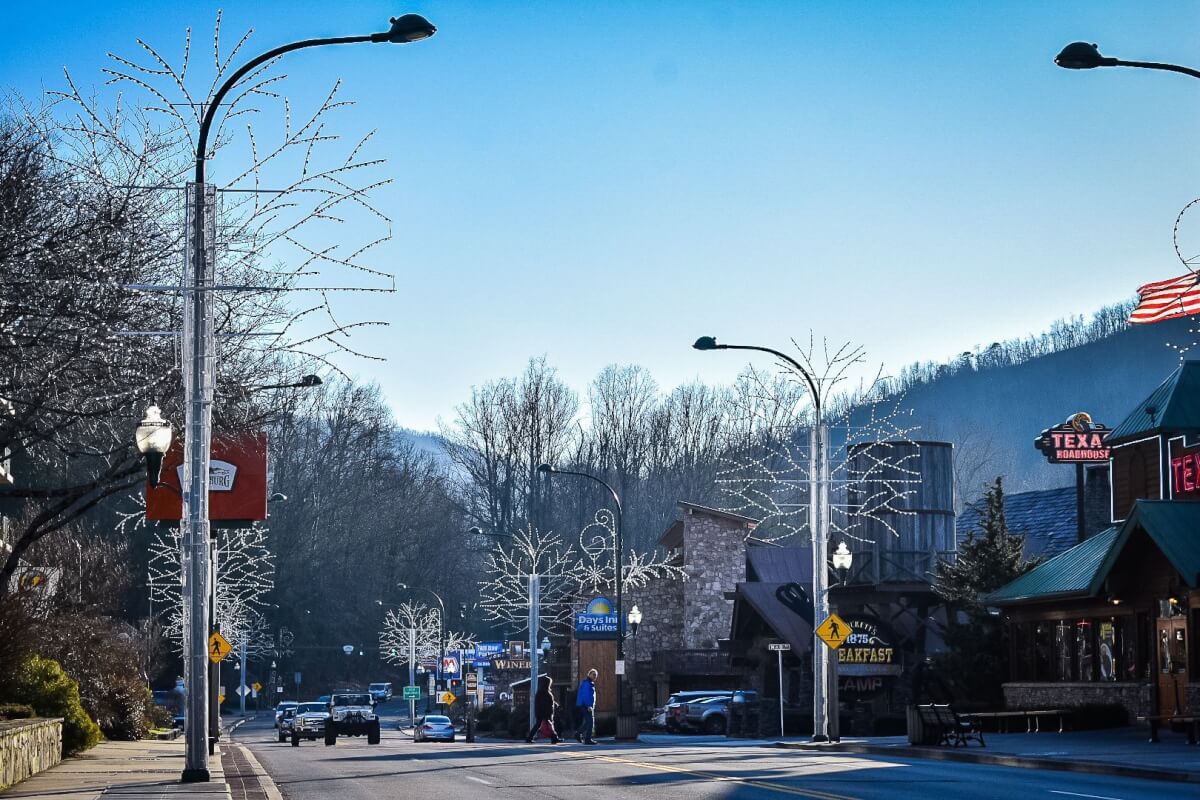 downtown gatlinburg during the holidays