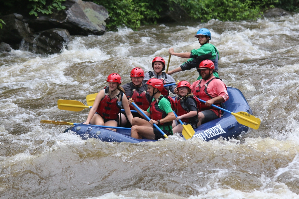 whitewater rafting in the smoky mountains