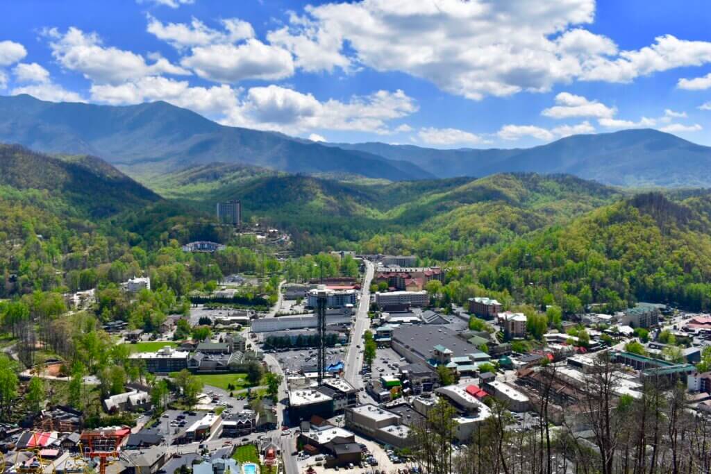 Gatlinburg trolley route & attractions