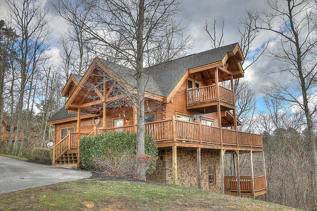 Smoky Mountain cabin rental at Old Mill Lodging