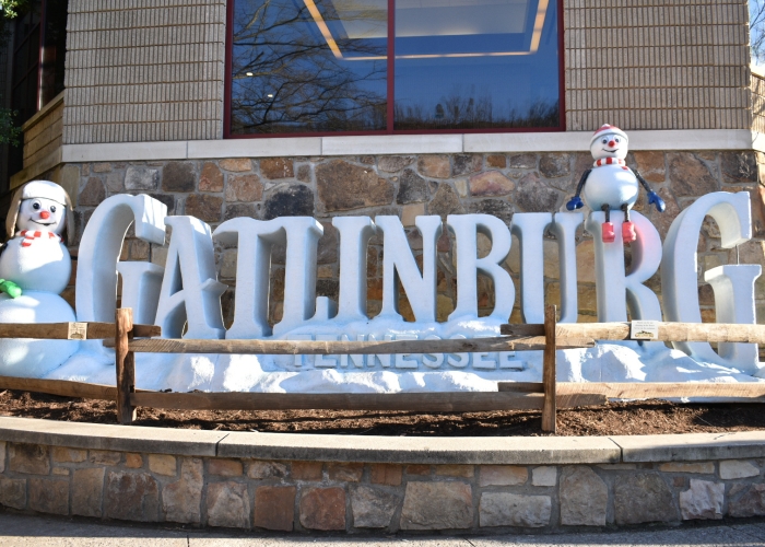 Discover the SnowPeople Scavenger Hunt in Gatlinburg