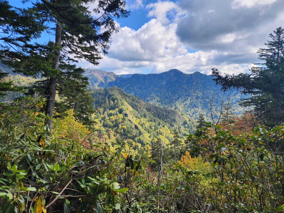 Scenic view of the Smoky Mountains near Gatlinburg and Pigeon Forge in Tennessee